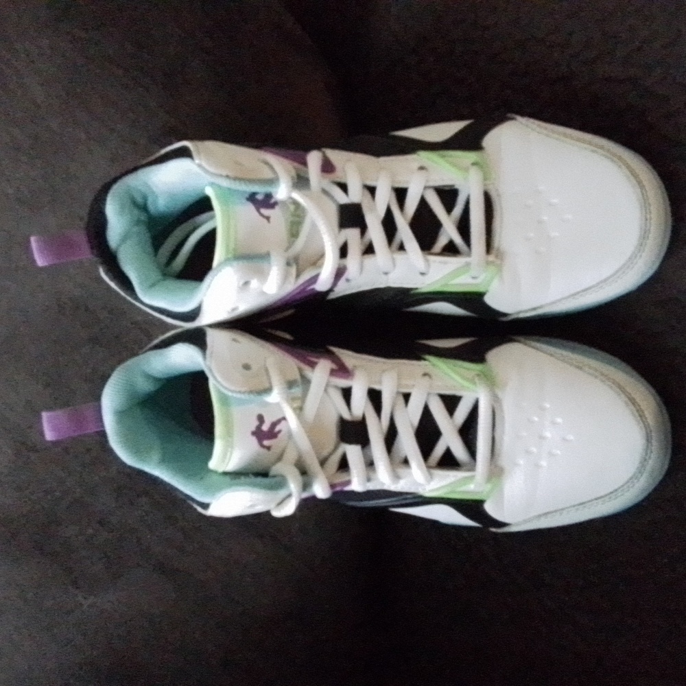 AND1 sneaker white/black/blue size 3 youth
